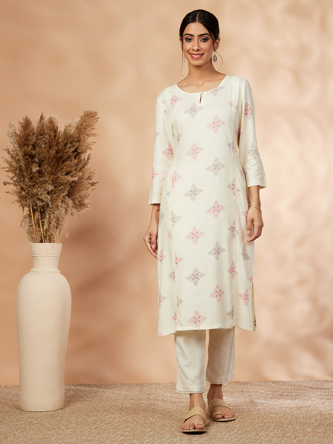 Off-White Printed Rayon Straight Kurta