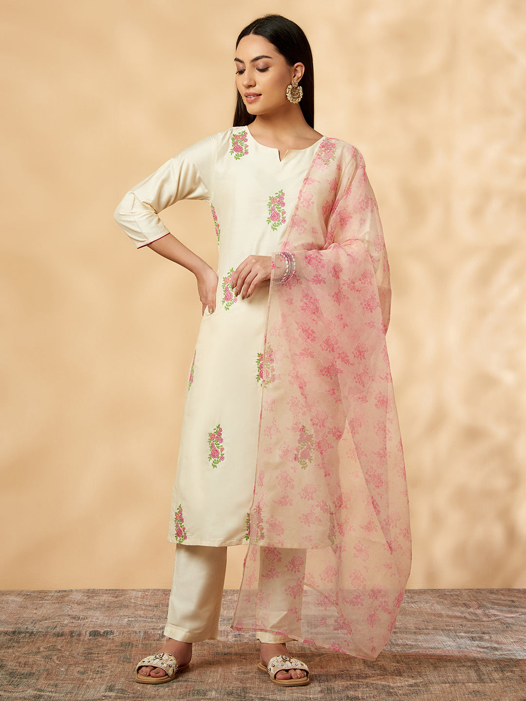 Floral Off-White Solid Straight Kurta Set