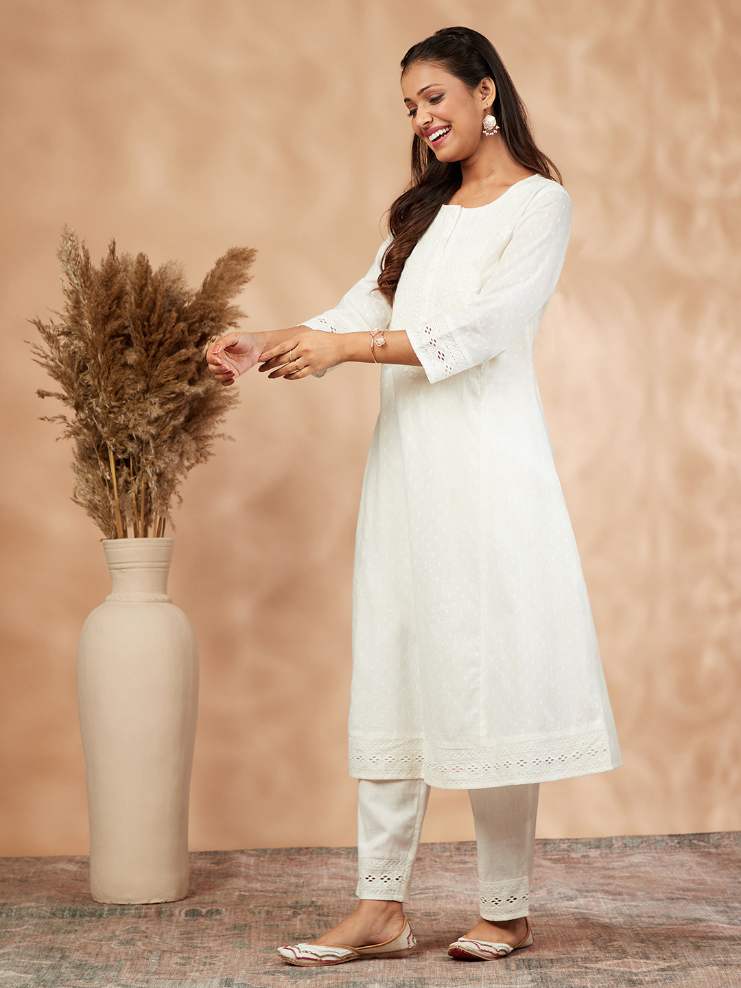 Embellished White Straight Kurta