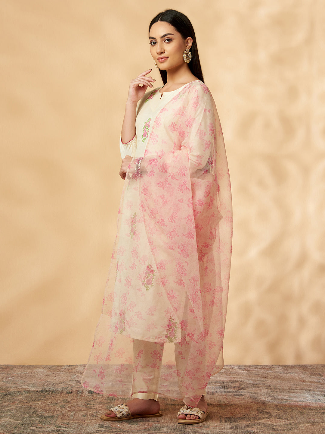 Floral Off-White Solid Straight Kurta Set