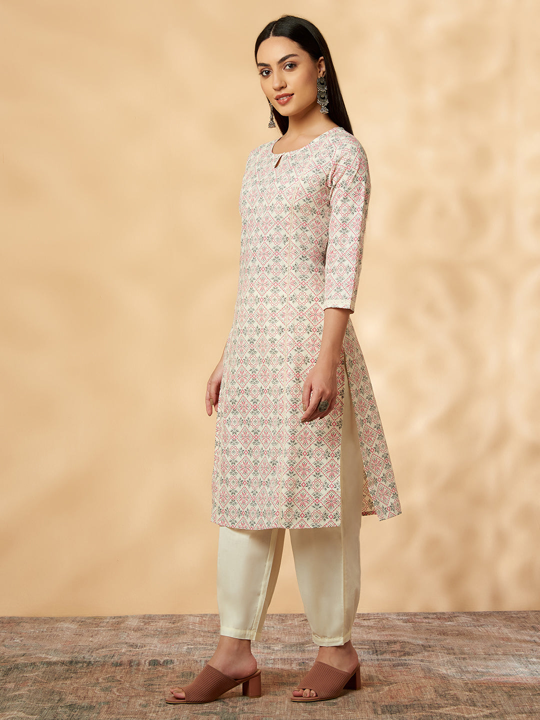 Off-White Straight Printed Kurta Set