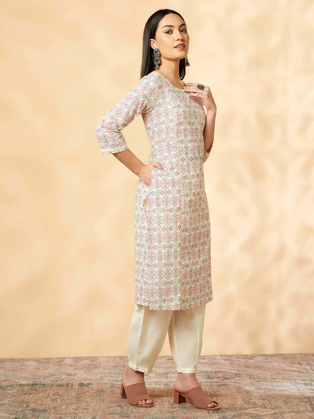 Off-White Straight Printed Kurta Set