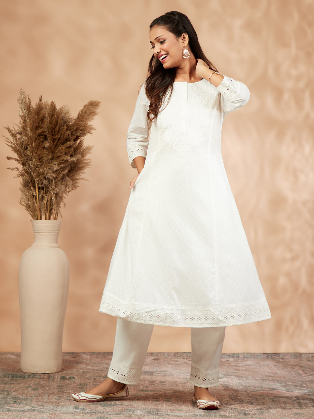 Embellished White Straight Kurta