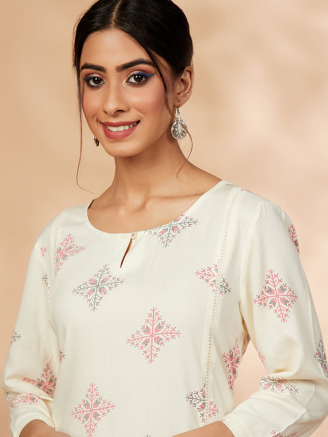 Off-White Printed Rayon Straight Kurta